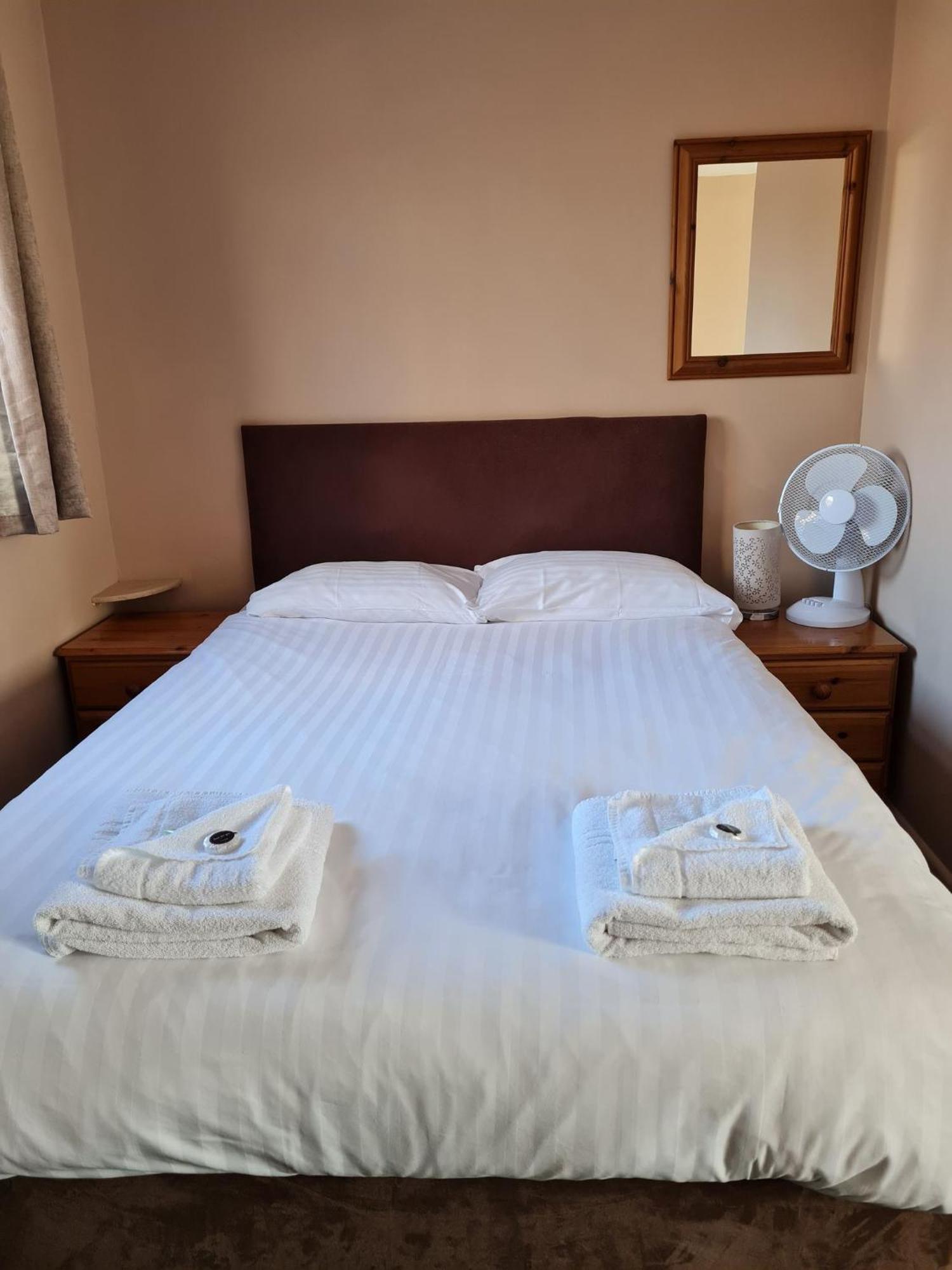 Hotel The Blue Cow South Witham Habitación foto